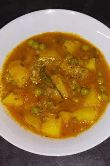 Aloo Matar (Potato and Pea Curry) featured image
