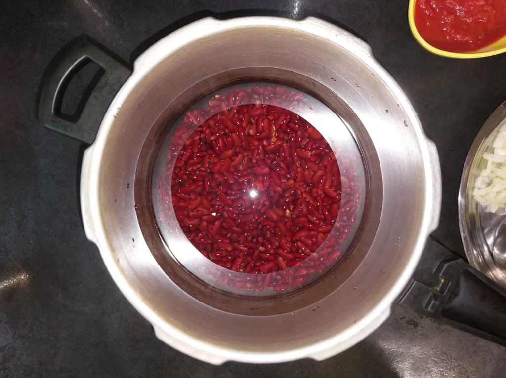 Kidney beans in water