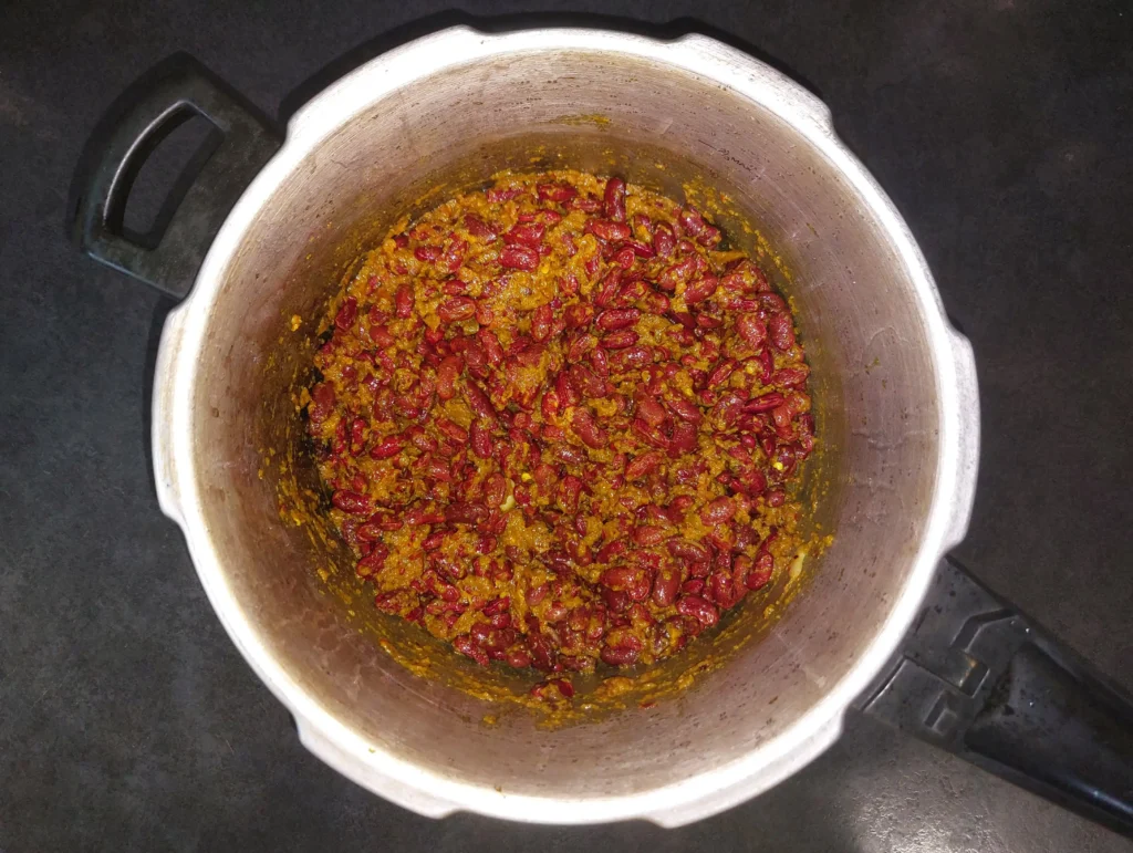 Kidney beans mixed with masala