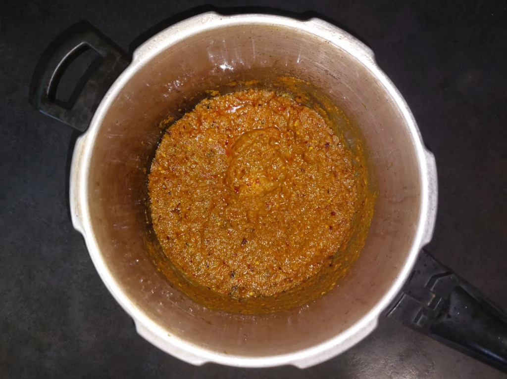Mashed masala for rajma dal